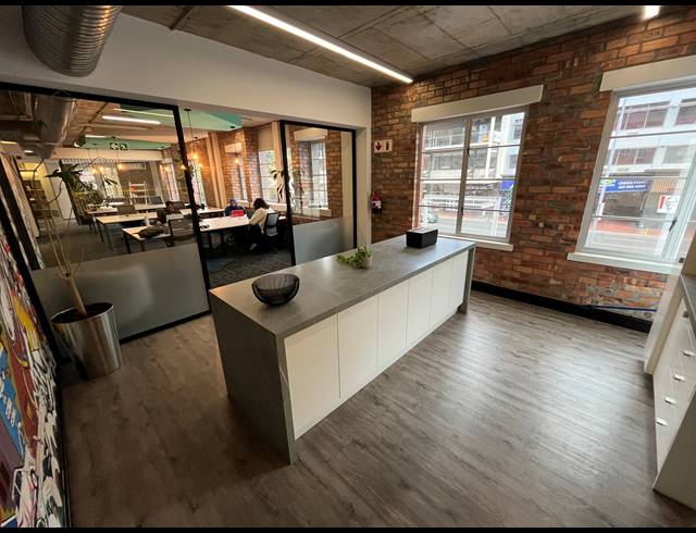 199M² OFFICE TO LET IN GREEN POINT